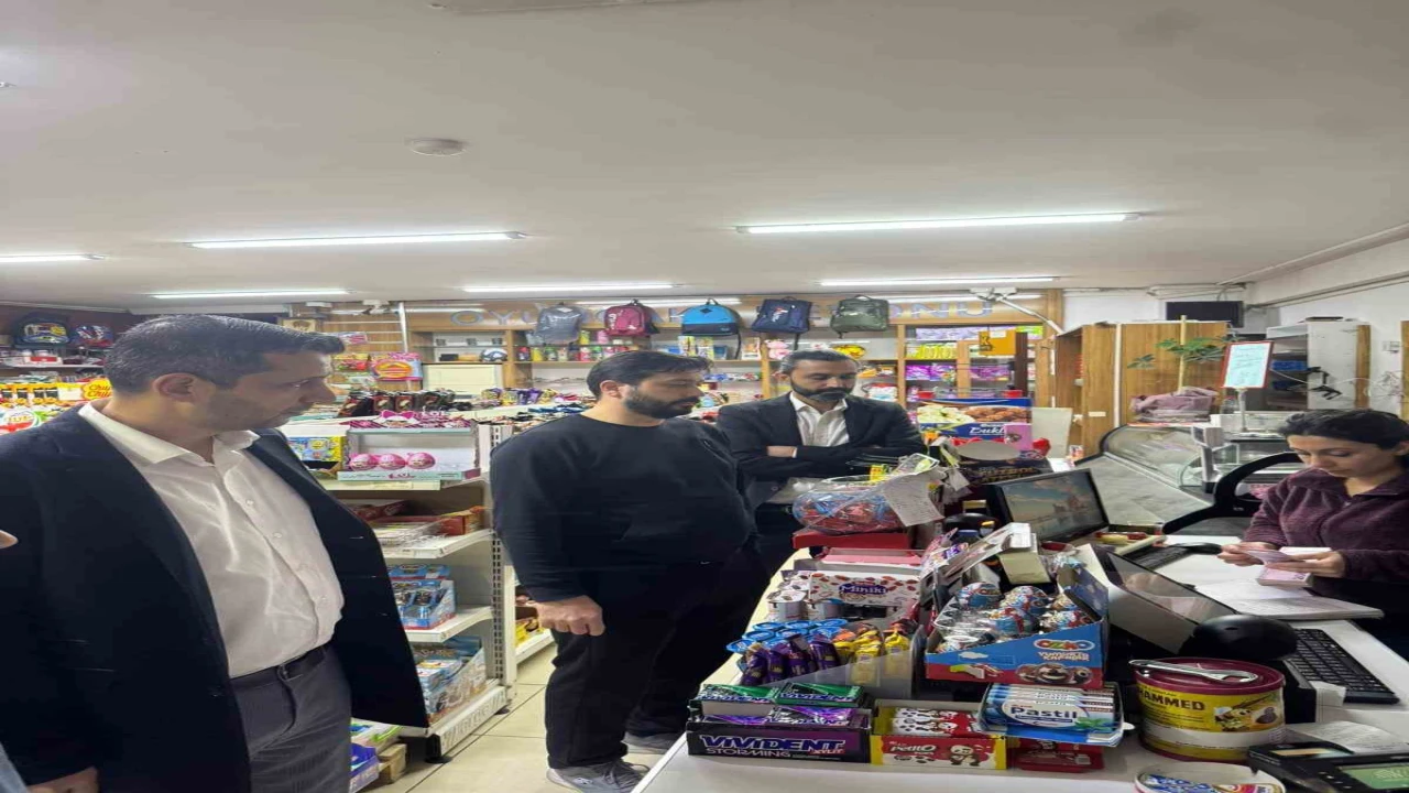 Antalyada asırlık ‘Zimem Defteri geleneği 12 yıldır esnafa ve ihtiyaç sahibine can suyu oldu