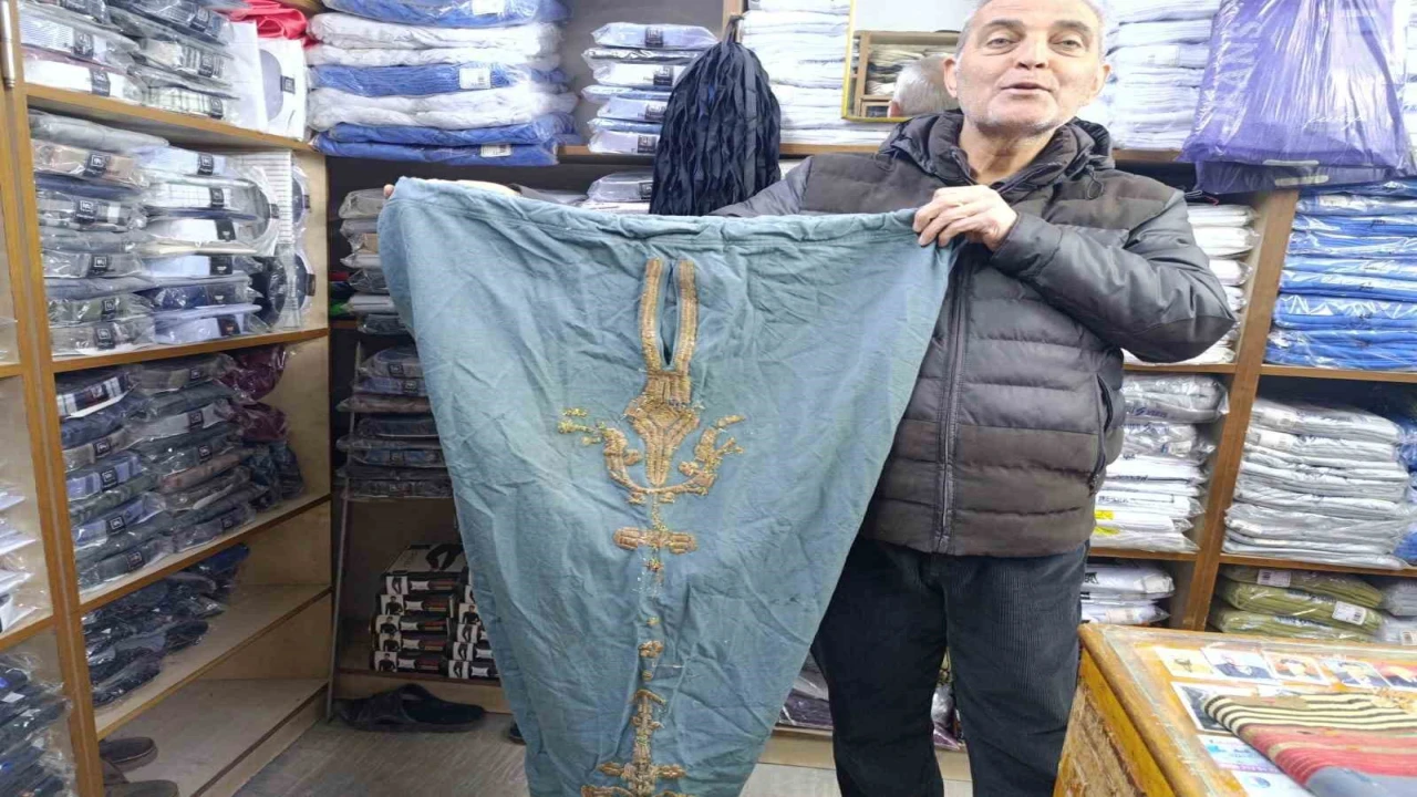 Asırlık Maraş abaları Tarihi Taş Han Çarşısında yaşatılıyor