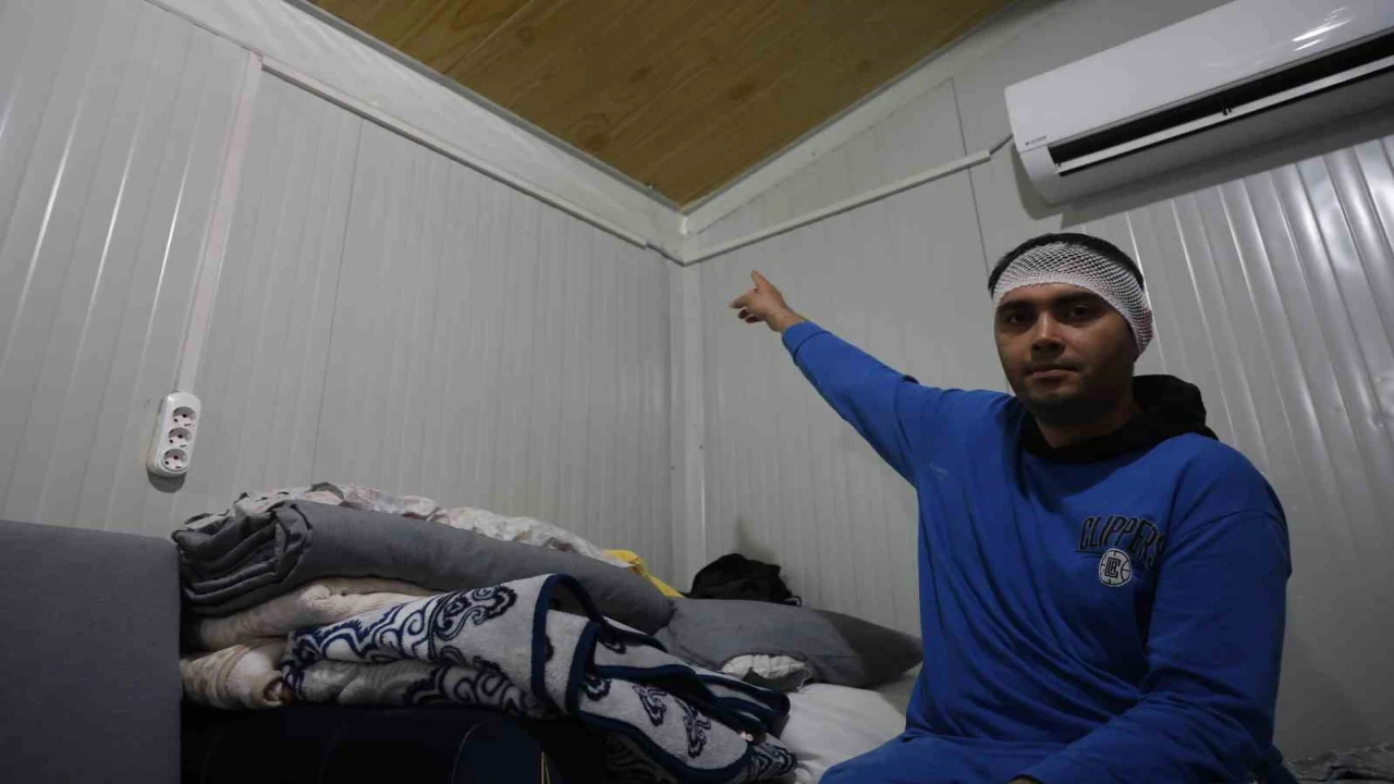 Bayram günü konteyneri delip geçen yorgun merminin kafasına isabet etmesiyle kabusu yaşadı