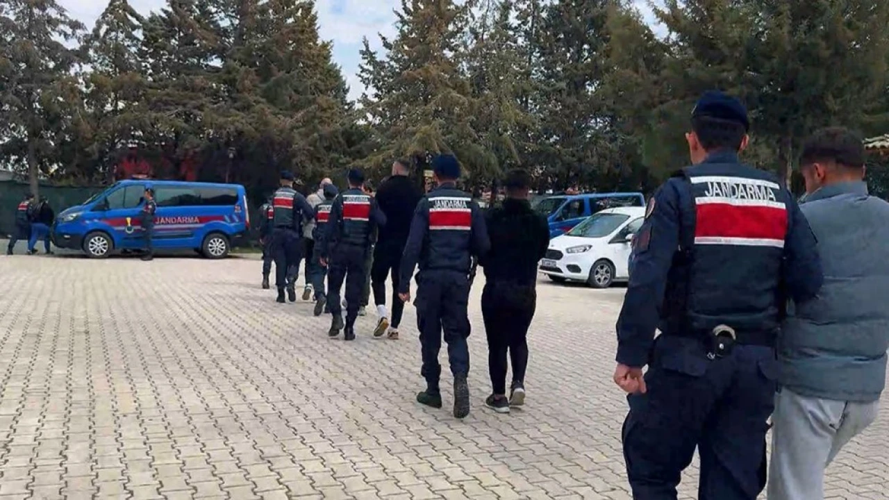 Burdur ve Antalyada Narko Kapanı operasyonu: 22 gözaltı