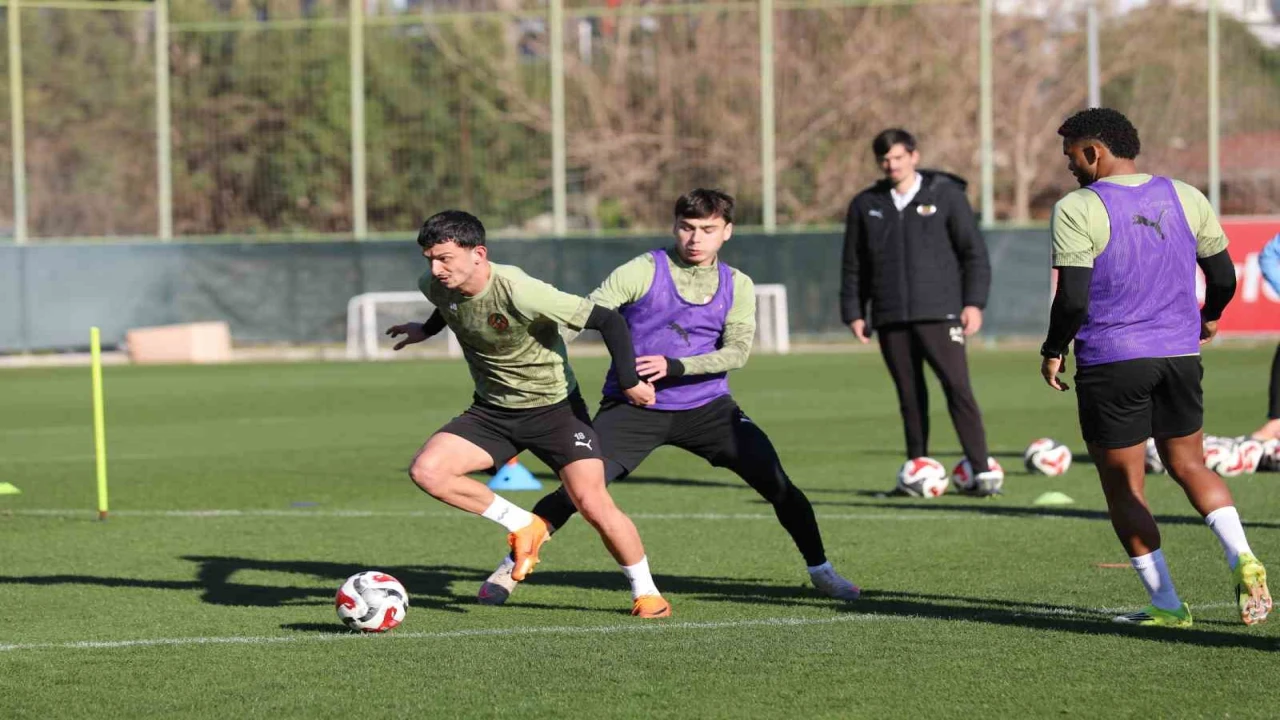 Corendon Alanyaspor, Galatasaray maçı hazırlıklarını tamamladı