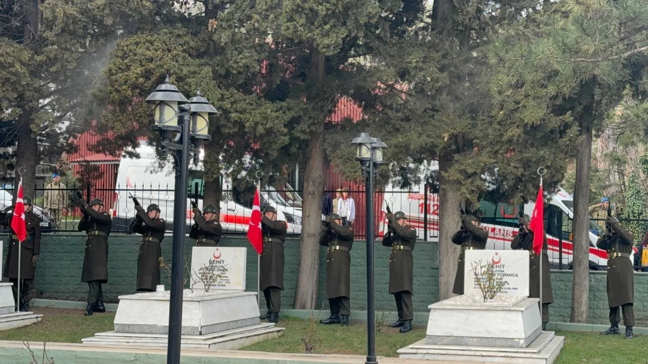 Eğirdirde Çanakkale Zaferi gururla kutlandı, şehitler dualarla anıldı