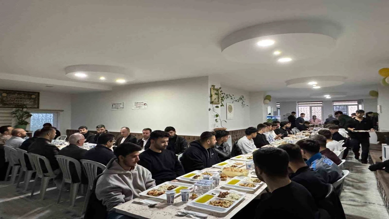 Gazipaşa Müftülüğünden üniversite öğrencileriyle iftar buluşması