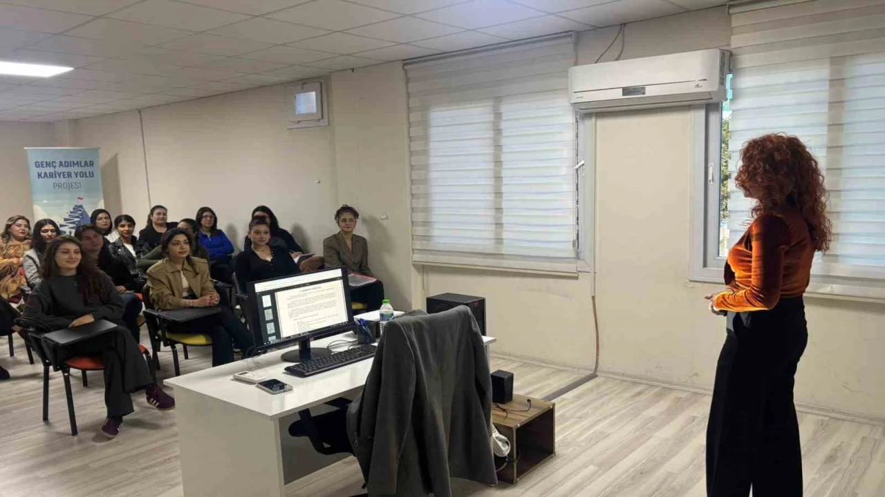Genç kadınların istihdam yolculuğu başladı