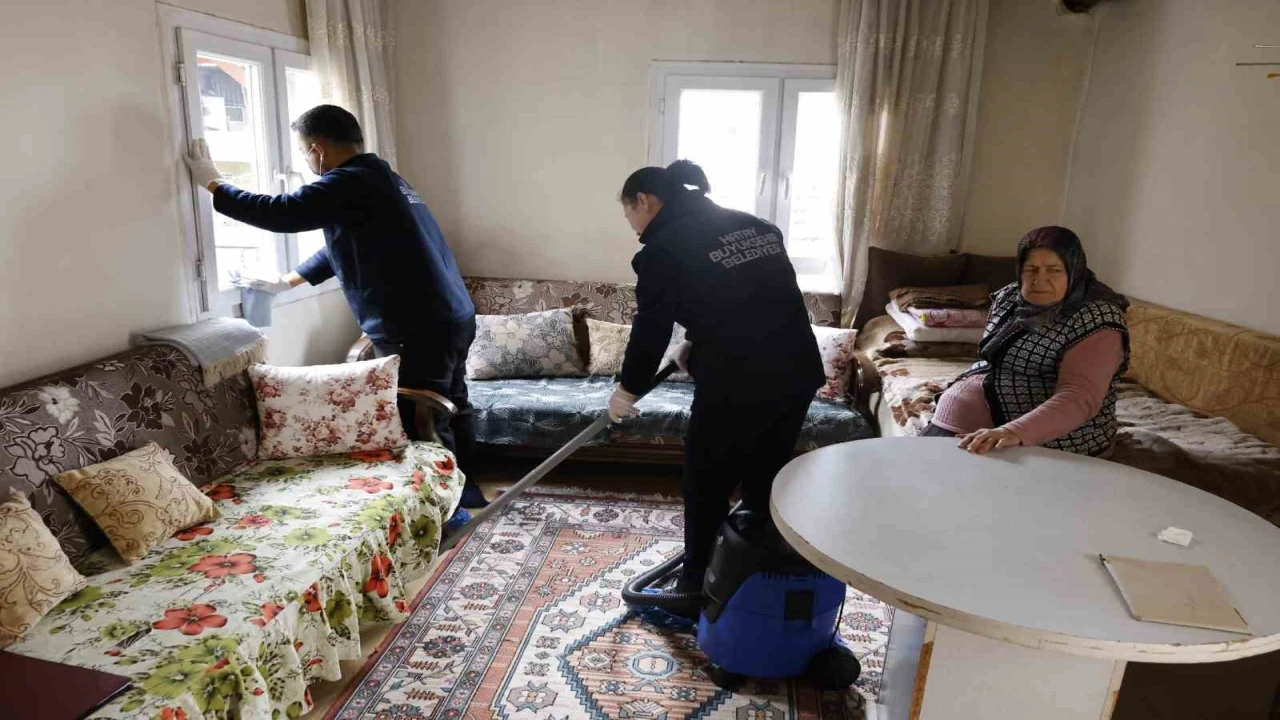 Hatay Büyükşehir Belediyesi, 6 bin 615 hanede temizlik yaptı