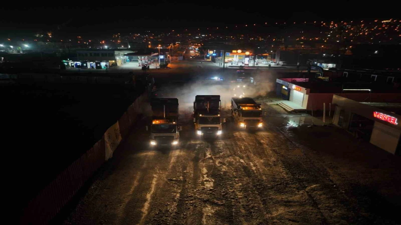 Hatay Büyükşehir Belediyesi ve Antakya Belediyesinden asfalt seferberliği