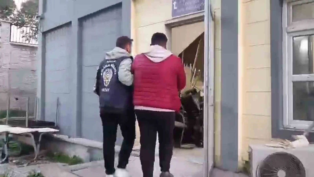 Hatayda hapis cezaları nedeniyle aranan 3 kişi tutuklandı