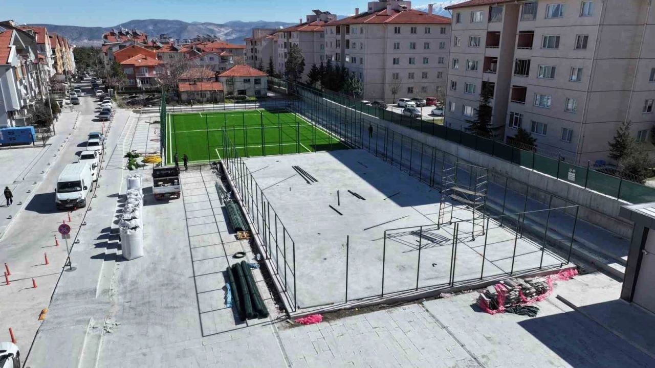 Ispartaya 13 yeni semt sahası geliyor