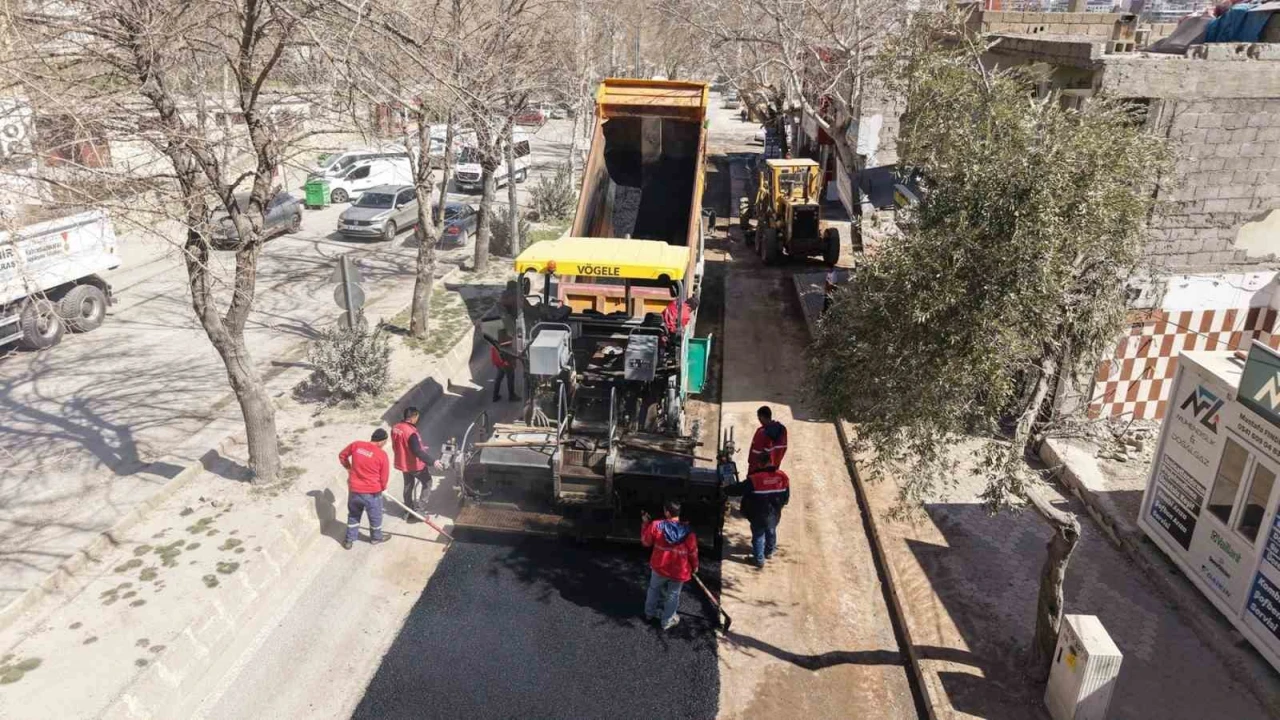 Kahramanmaraşta cadde ve sokaklar asfaltlanıyor