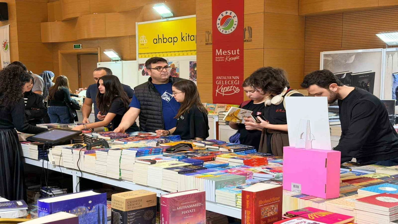 Kepez Kitap Fuarına yoğun ilgi