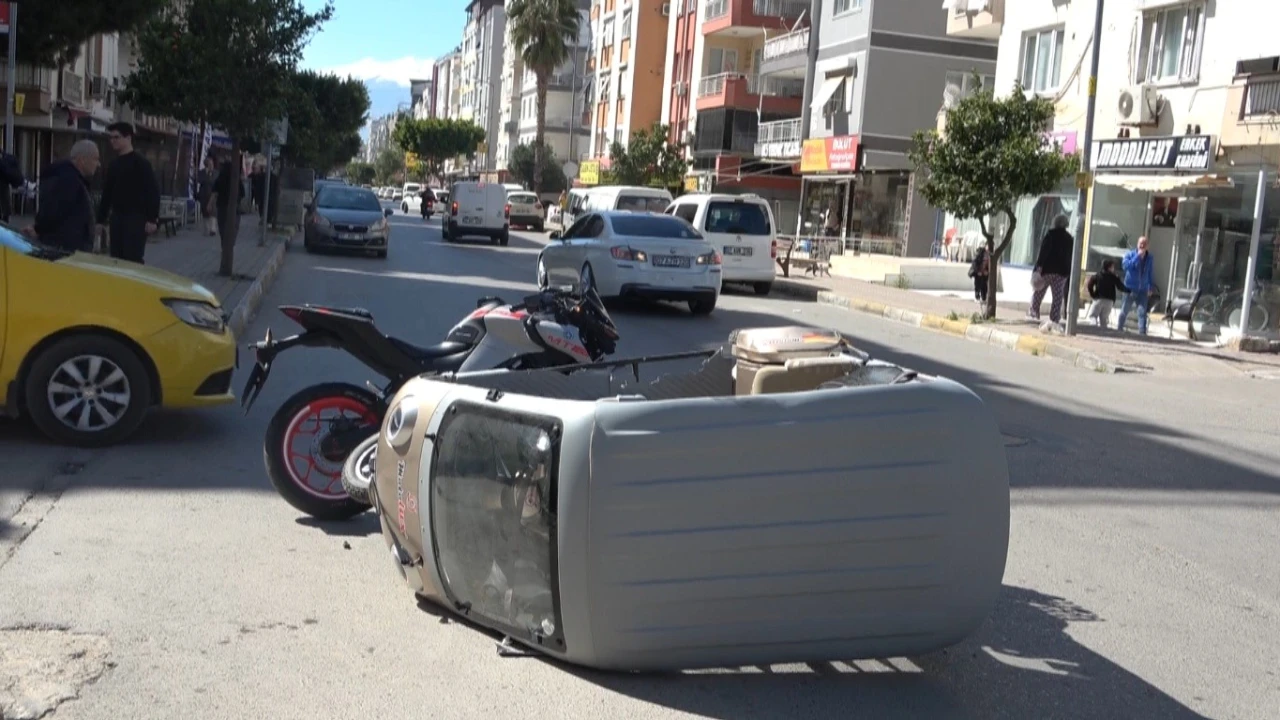 Kepezde motosikletler çarpıştı: 1 yaralı