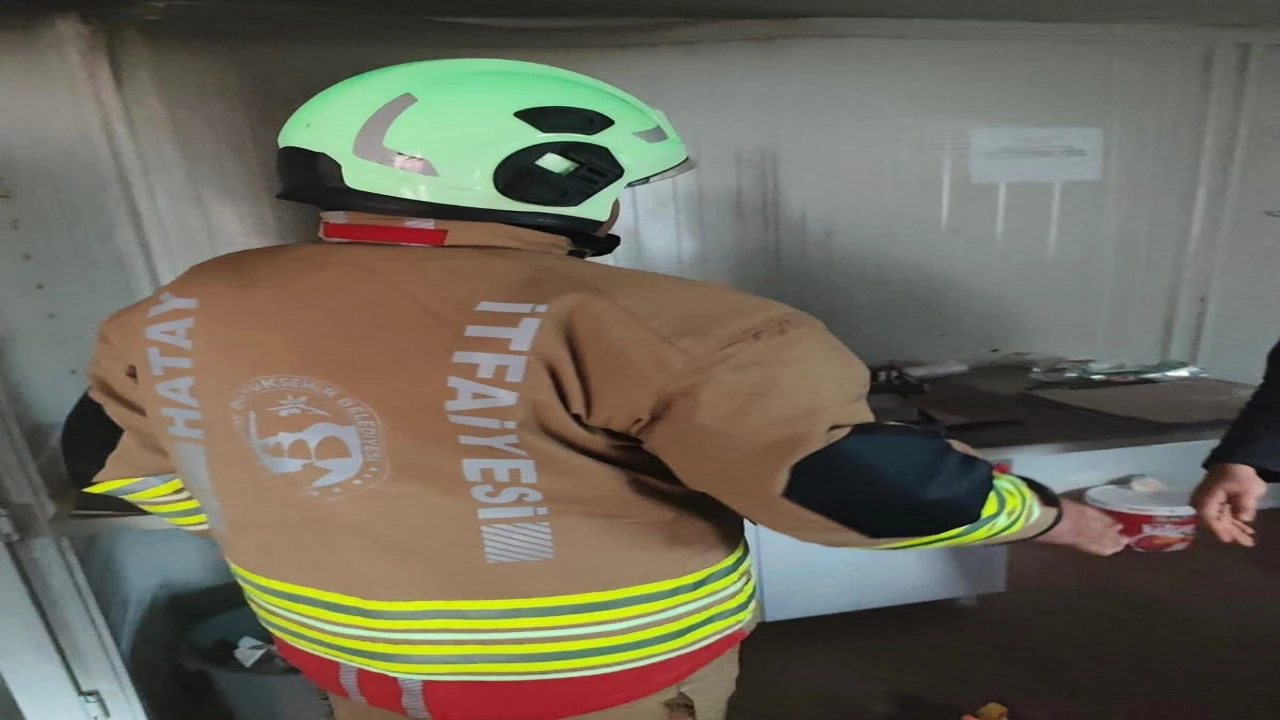 Kumluda ev yangını