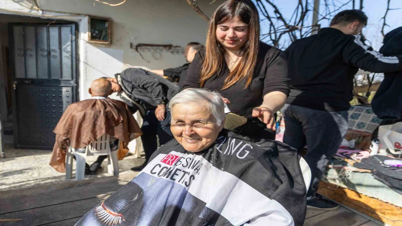 Manavgat Belediyesinden kırsal mahallelerde bayram öncesi ücretsiz kuaför hizmeti