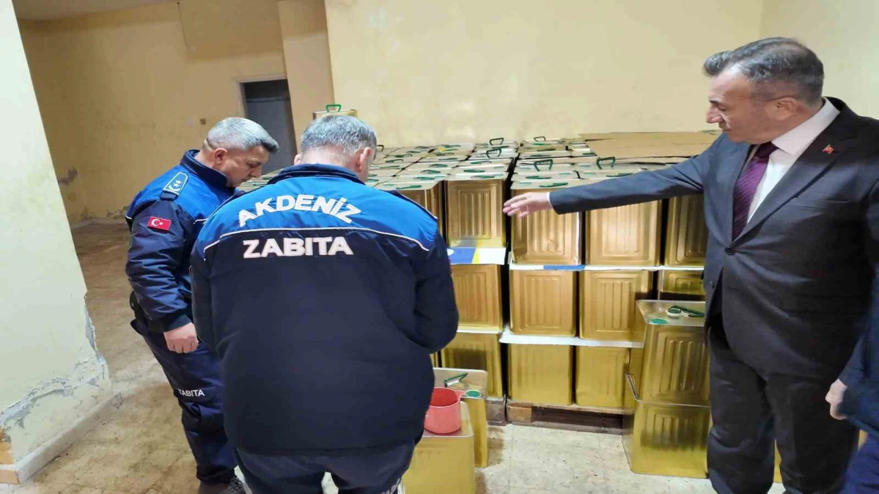 Mersinde 4,5 ton sahte zeytinyağı ele geçirildi