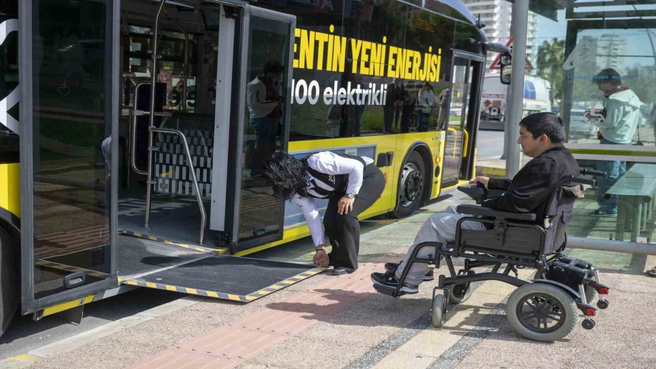 Mersinde özel bireyler için ‘engelsiz ulaşım uygulaması hayata geçirildi