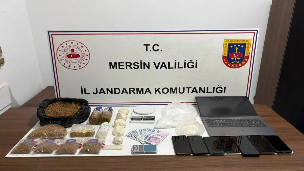 Mersinde uyuşturucu ticareti yapan 4 şüpheli tutuklandı