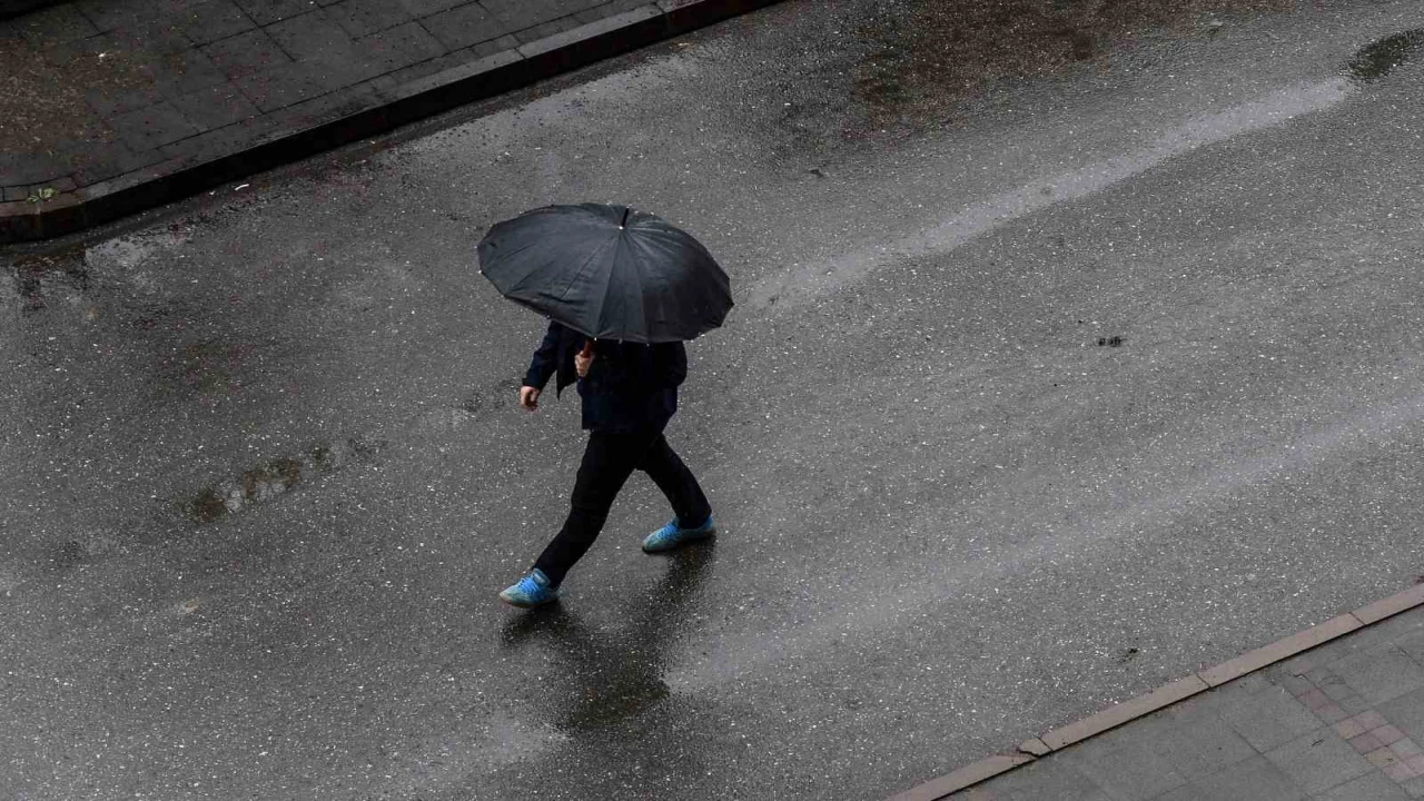 Meteoroloji uyardı: Adanada salı hariç her gün yağış bekleniyor