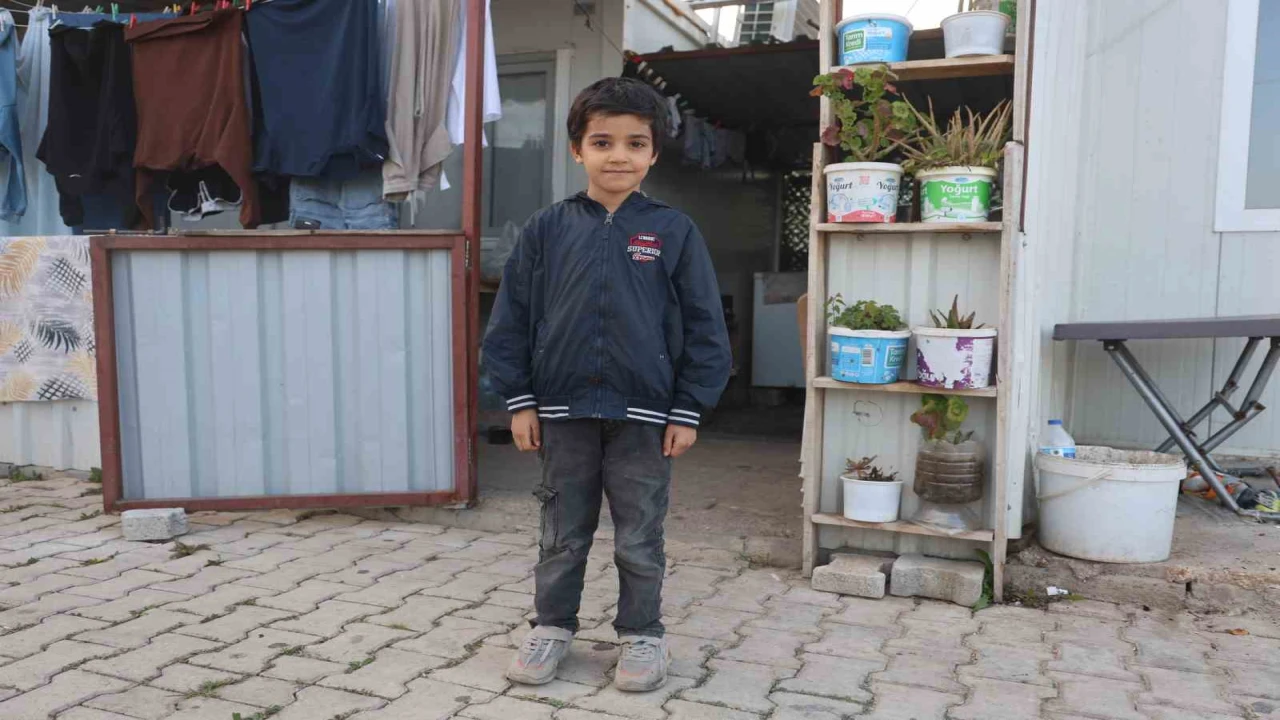 Öğretmen, boğazına yiyecek kaçan Suriyeli öğrencisini heimlich manevrası ile kurtardı