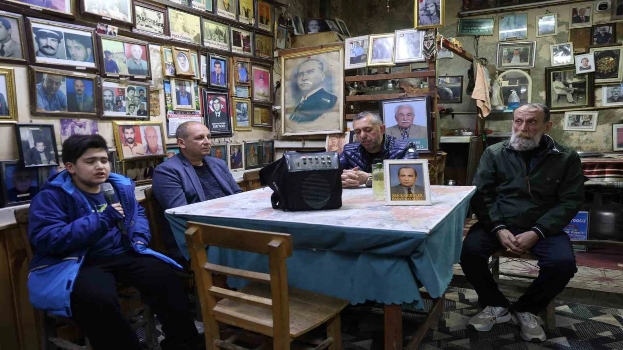 Ölüler Kıraathanesinde nostaljik bayramlaşma