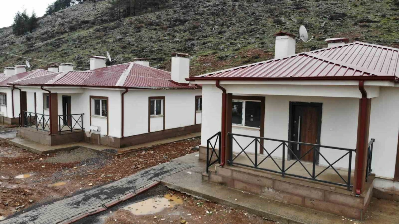 Onikişubatta 15 deprem köy konutlarında yaşam başlıyor
