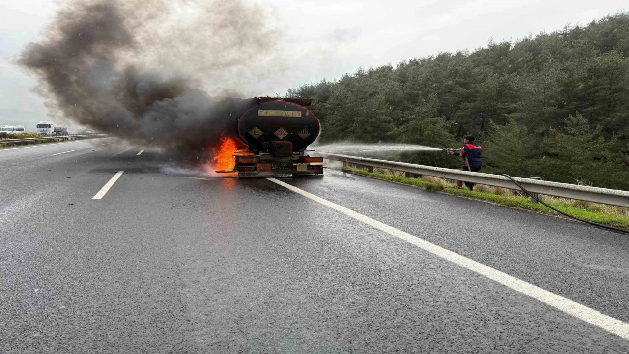 Osmaniyede akaryakıt tankerinde çıkan yangın söndürüldü