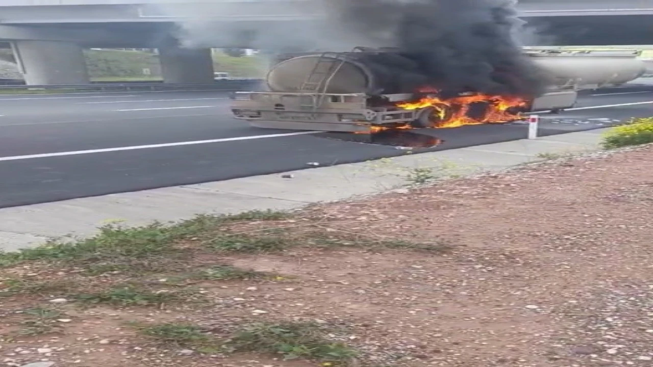Osmaniyede mazot yüklü tanker alev aldı