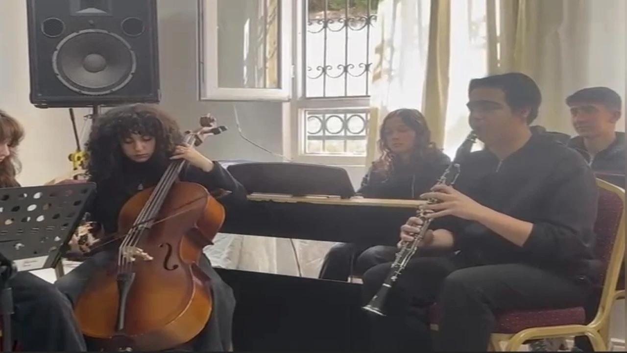 Osmaniyede öğrencilerden İstiklal Marşının kabulüne anlamlı etkinlik