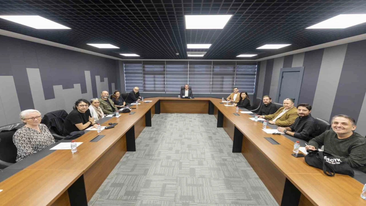 Seçer: Mersin sanatla büyüyen, enerjisi yüksek bir kent