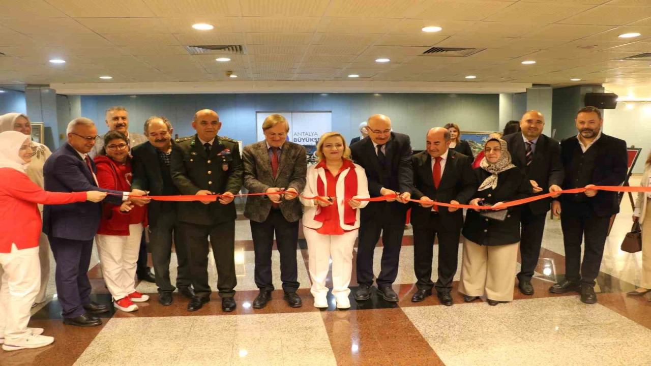 Şehit yakınları ve gaziler sanatla buluştu