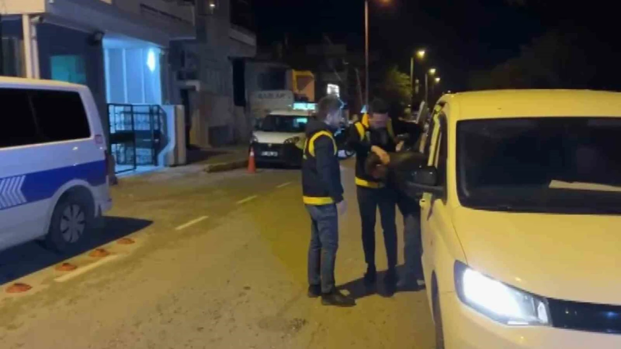 Sopayla sürücünün üzerine yürüyen taksiciye 201 bin lira ceza ve tutuklama