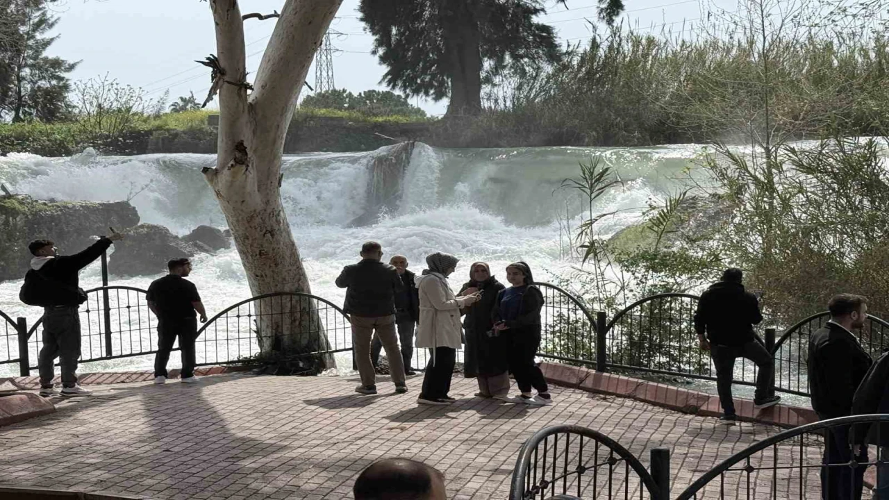Tarsus Şelalesine yağış sonrası ziyaretçi akını