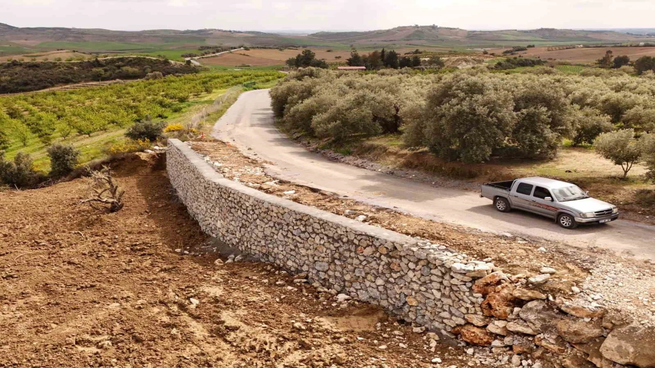 Tarsusta yol ve yaya güvenliği artırıldı