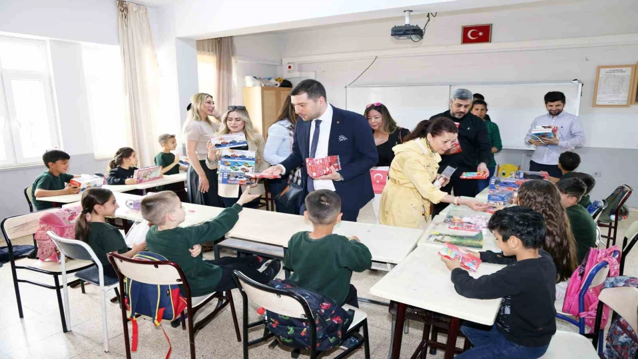 Adanada çocuklar unutulmadı