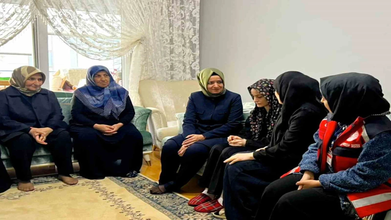 AK Parti Genel Başkan Yardımcısı Kaya, Kahramanmaraşta öğrencilerin aileleriyle bir araya geldi