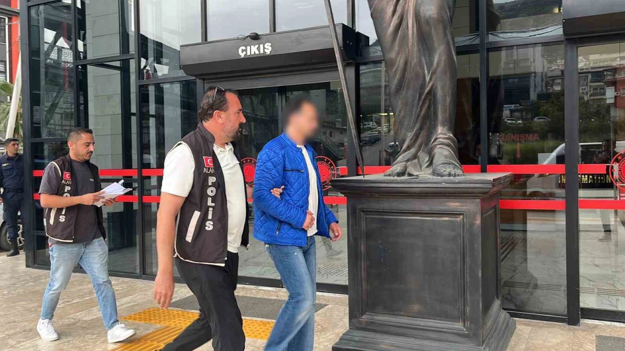 Alanyada sosyal medyadan cumhurbaşkanına hakaret eden şahıs tutuklandı