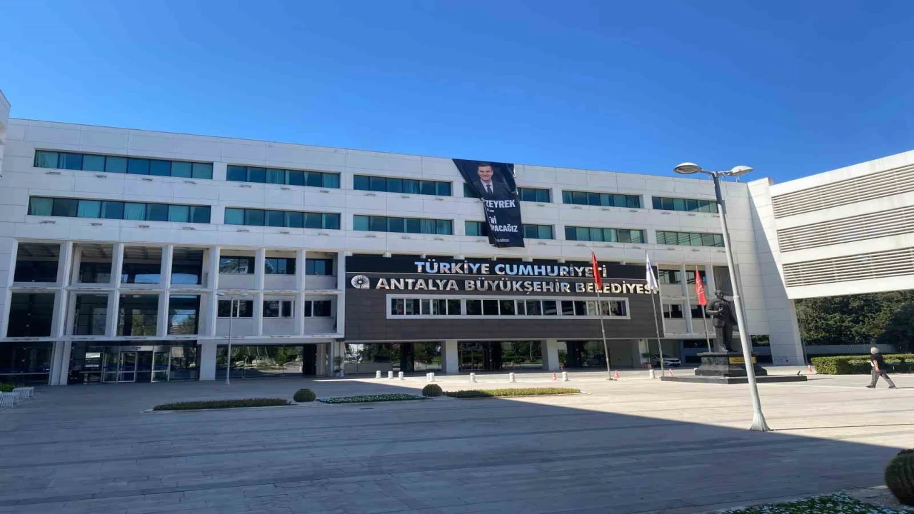 Antalya Büyükşehir Belediyesine yönelik yeni operasyon: 34 gözaltı kararı