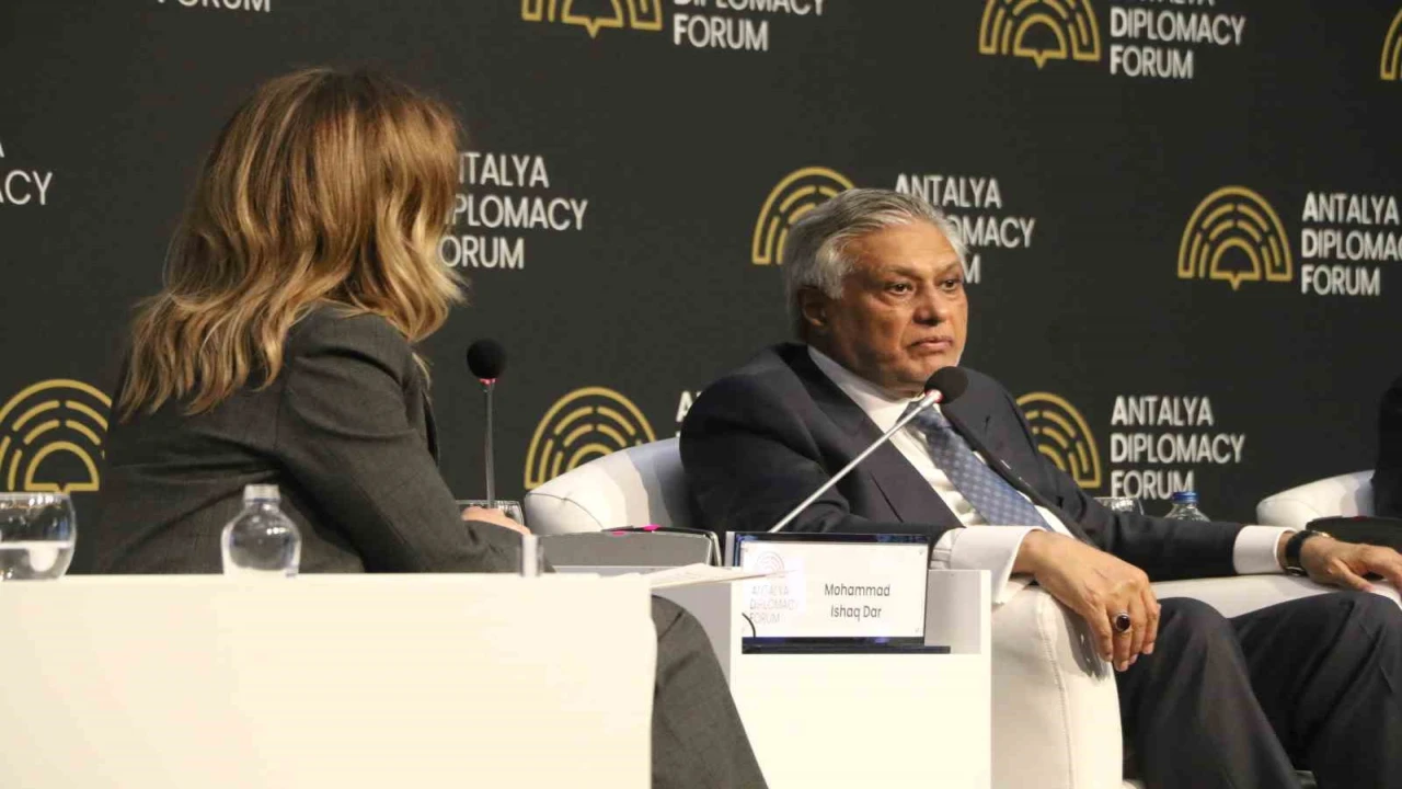 Antalya Diplomasi Forumunun Güney Asya oturumunda Hürmüz Boğazı mesajı