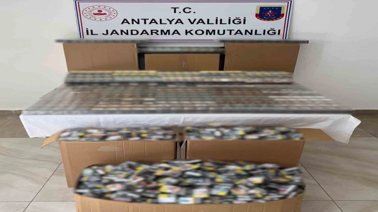 Antalyada 1 milyon lira değerinde kaçak sigara ele geçirildi