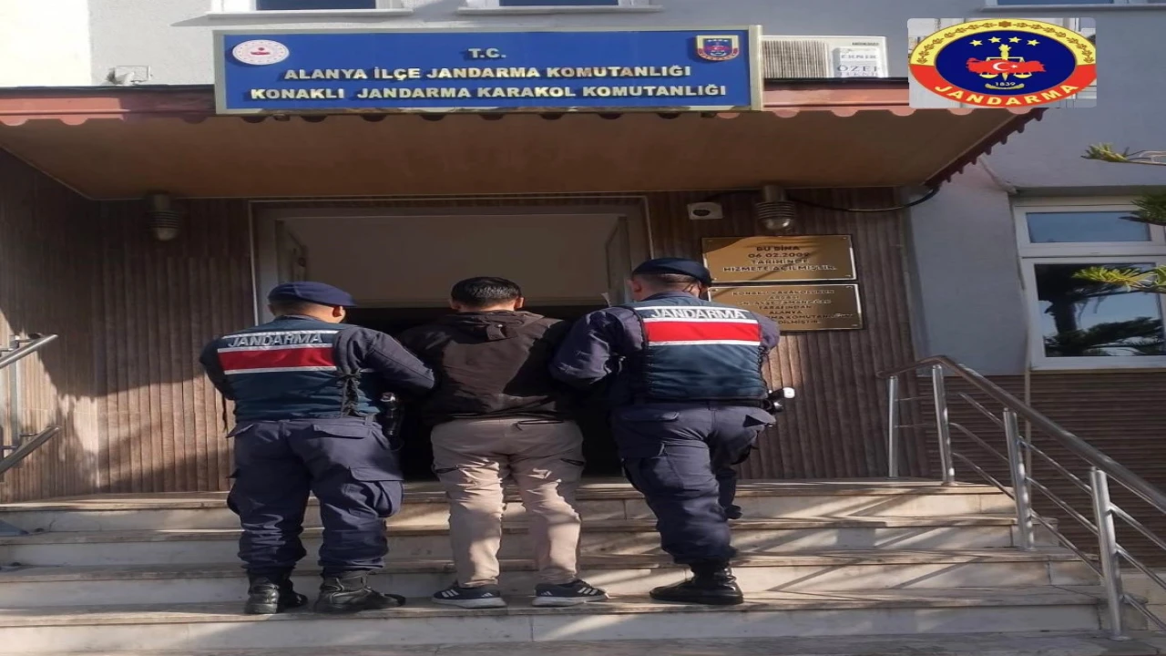 Antalyada 28 yıl kesinleşmiş hapis cezasıyla aranan hükümlü yakalandı