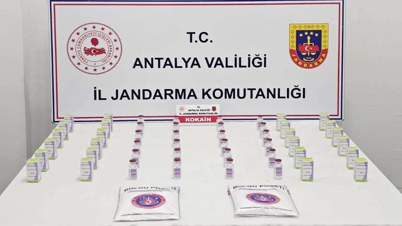 Antalyada uyuşturucu operasyonu: 1 kilo 200 gram kokain ele geçirildi