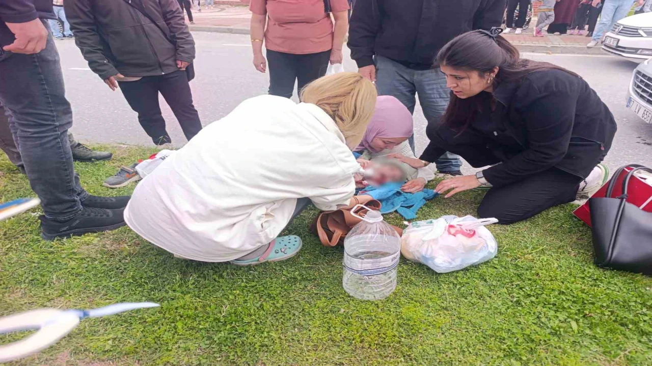 Antalyada yürekleri ağza getiren kaza: Aniden yola fırlayan 5 yaşındaki çocuğa otomobil çarptı