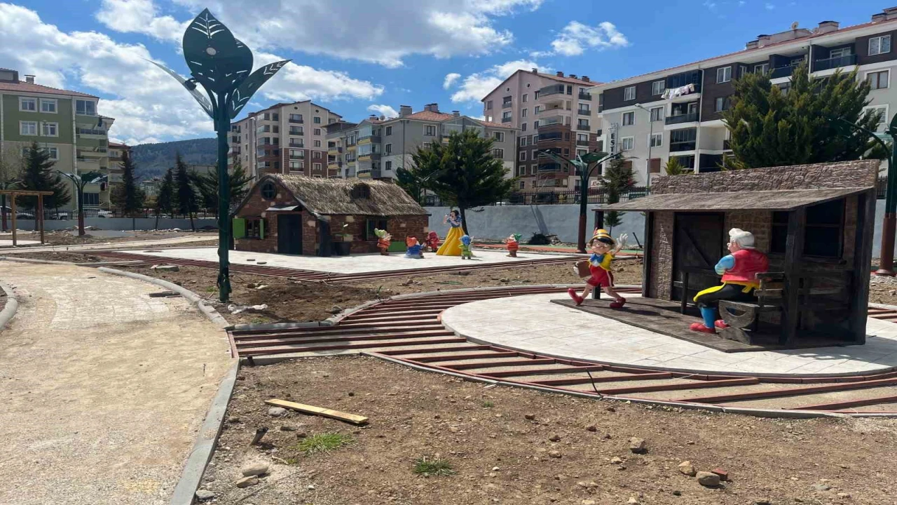 Atıl alandan masal dünyasına Tomurcuk Masal Parkı