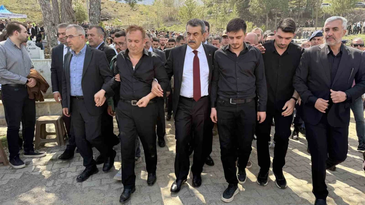 Ayla öğretmenin eşi: Gurur duyuyorum, buraya ev yaptıracaktık, cenazesi geldi