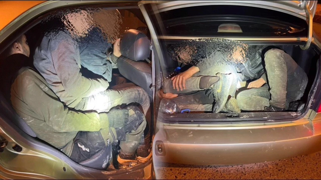 Bagajı dahi göçmenle dolduran 4 araç sürücüsüne 601 bin TL ceza uygulandı