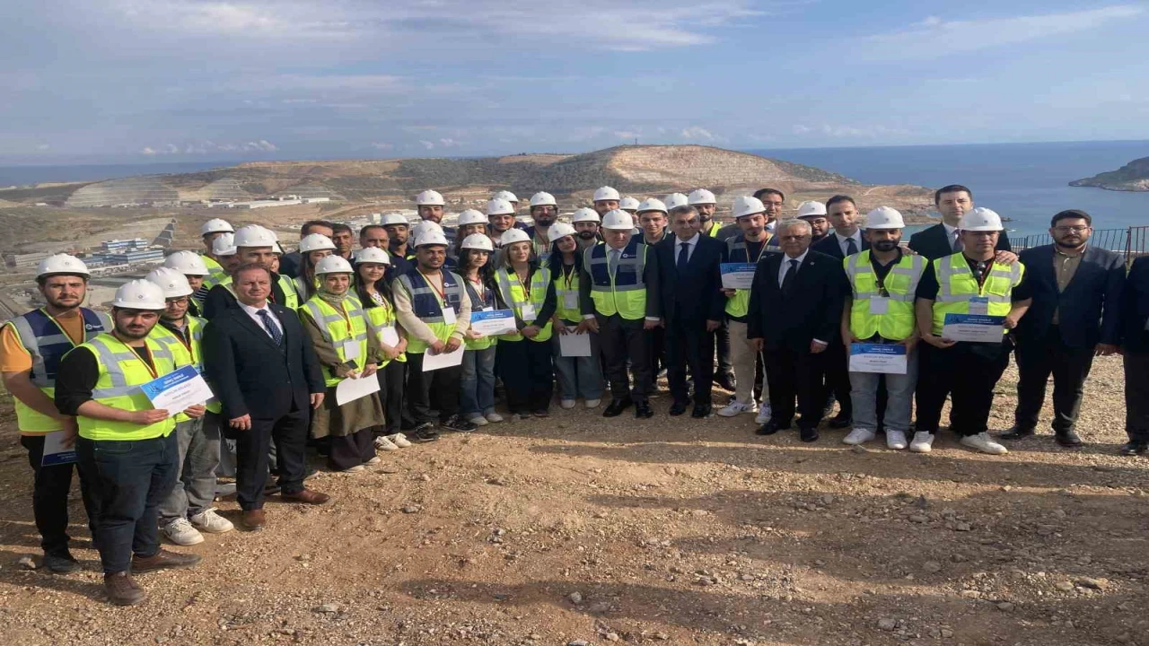 Bakan Bak Akkuyu NGSde konuştu: Büyüyen, gelişen, güçlü bir Türkiye var