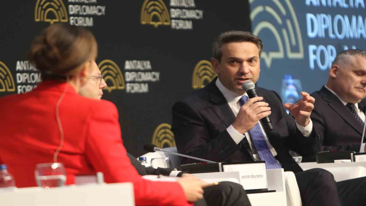 Bakan Bayraktar: Türkiye enerji piyasalarında geçmişte yaşanan çok yönlü sarsıntılar nedeniyle önemli bir direnç kazandı