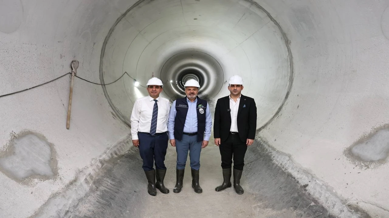 Başkan Öntürk, Türkiyenin en büyük atık su tüneli projesini inceledi