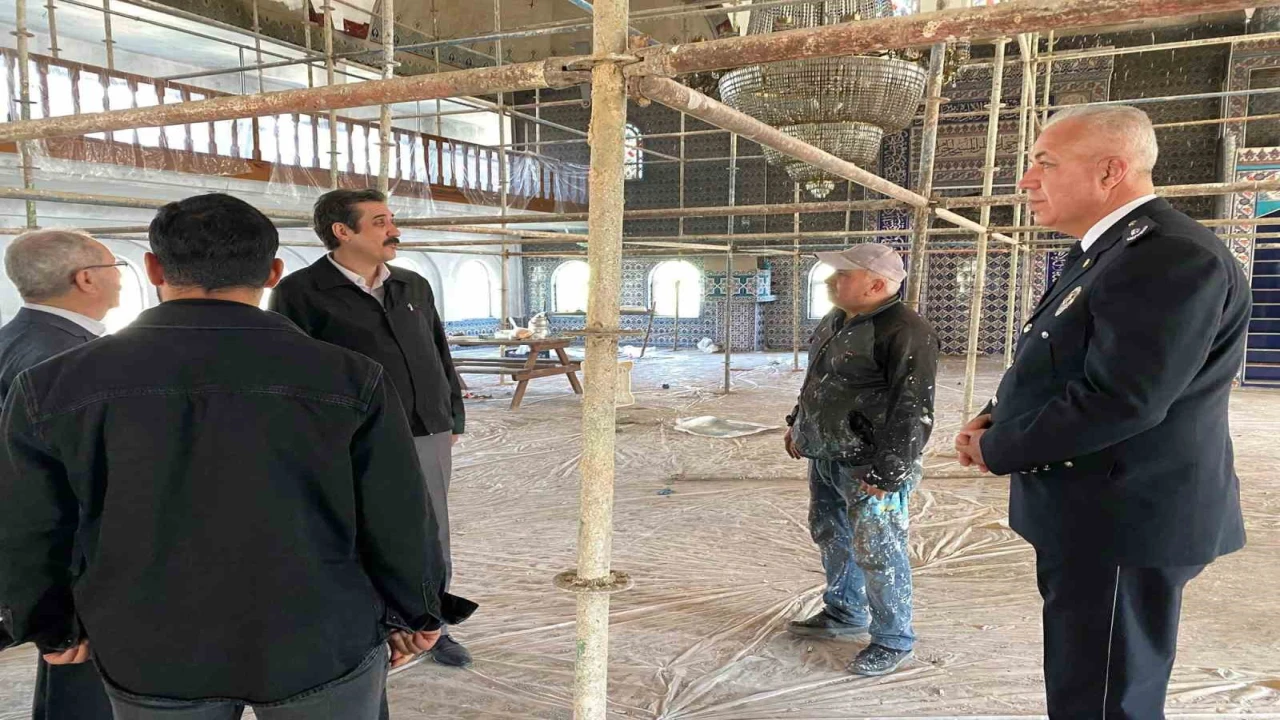 Bozyazıda yangında zarar gören camide çalışmalar devam ediyor