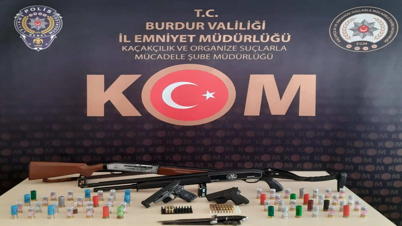 Burdurda 27 adet tarihi eser ve 79 adet sikke ele geçirildi