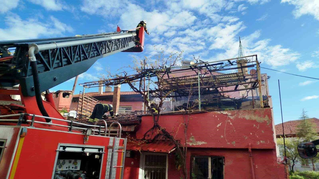 Burdurda müstakil evde yangın paniği